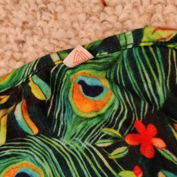 Muse Threads Bamboo lovey - Picture 2 of 2